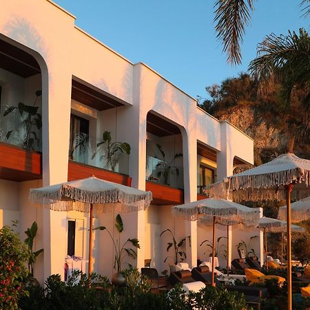 Oniro By Iliria Palace (Adults Only) Himarë Eksteriør billede