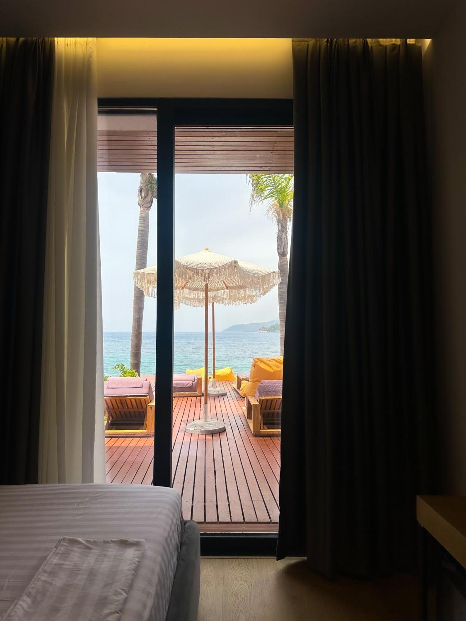 Oniro By Iliria Palace (Adults Only) Himarë Eksteriør billede